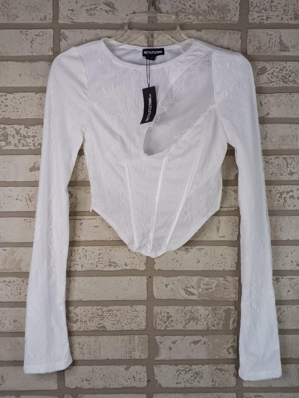 Pretty Little Thing Womens Size 2 Small Crop Top White Lace Boned Cut Out